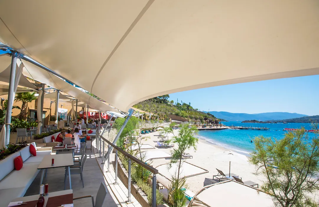 La Meridyen Beach Bodrum açık alan ve plaj manzarası